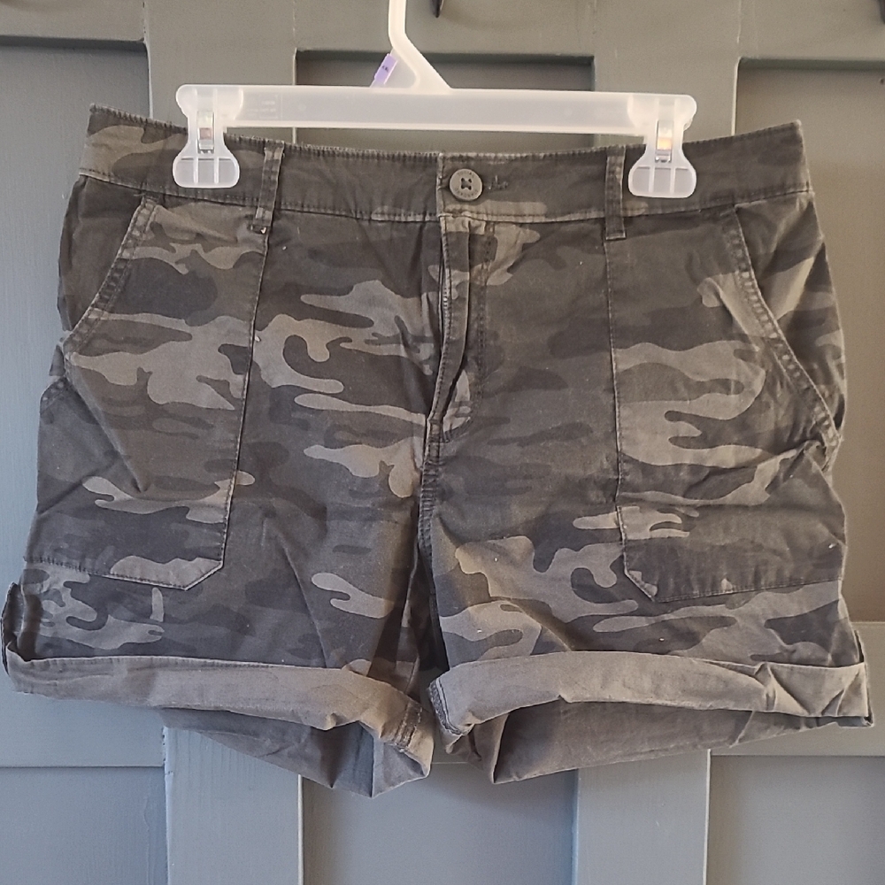 Urban Camo Women's Cargo Shorts